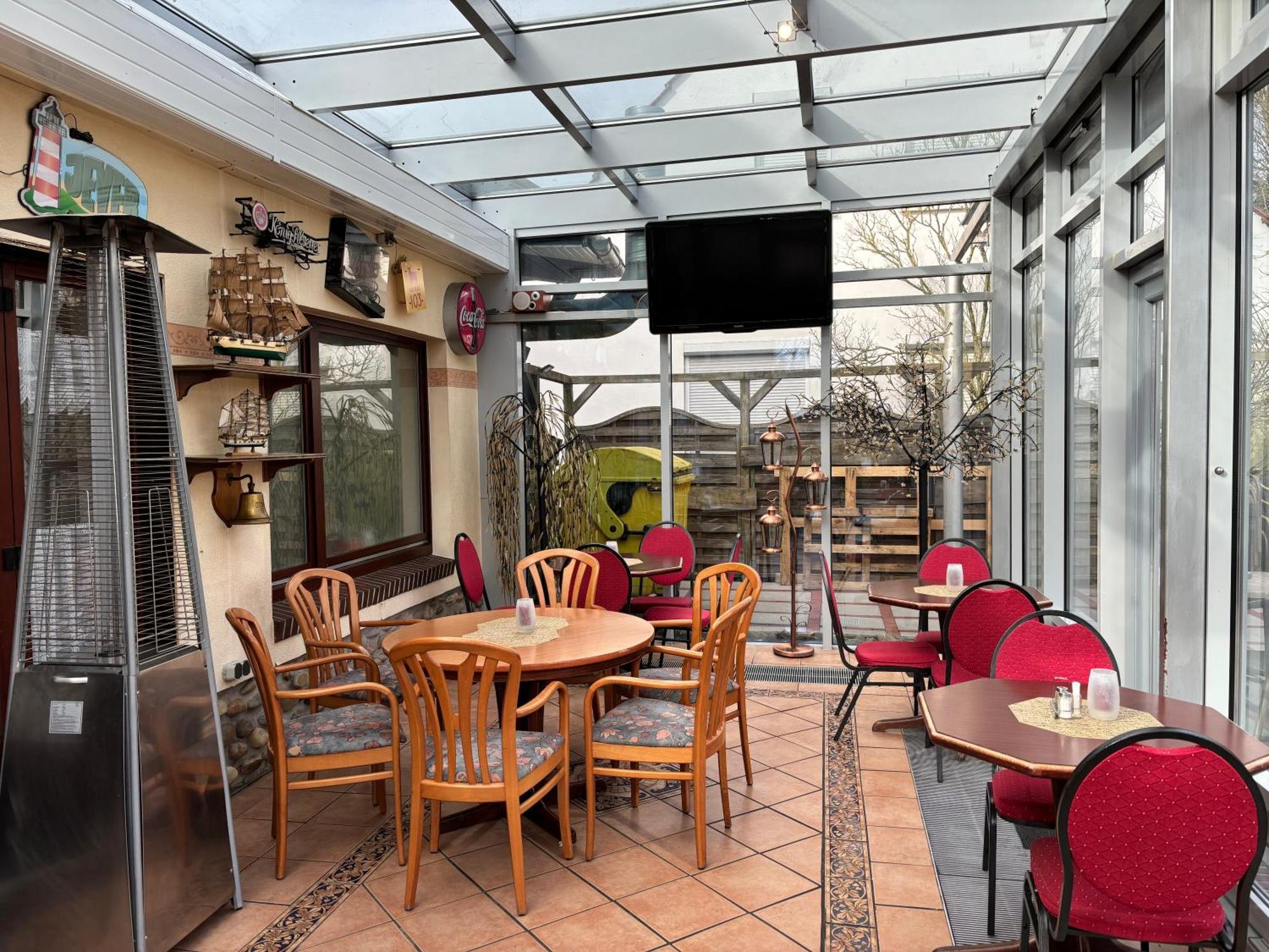 Hotel-Restaurant Cafe Caro Carolinensiel Exterior foto