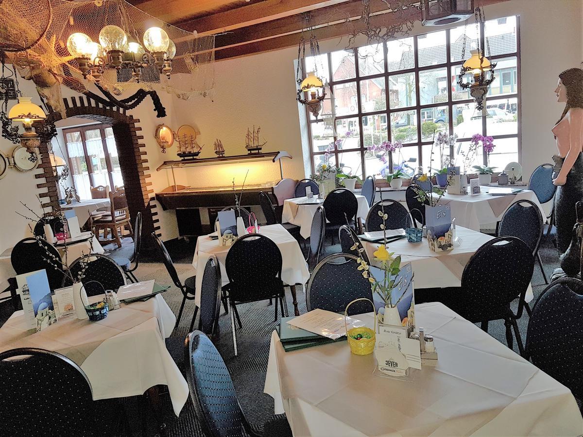 Hotel-Restaurant Cafe Caro Carolinensiel Exterior foto